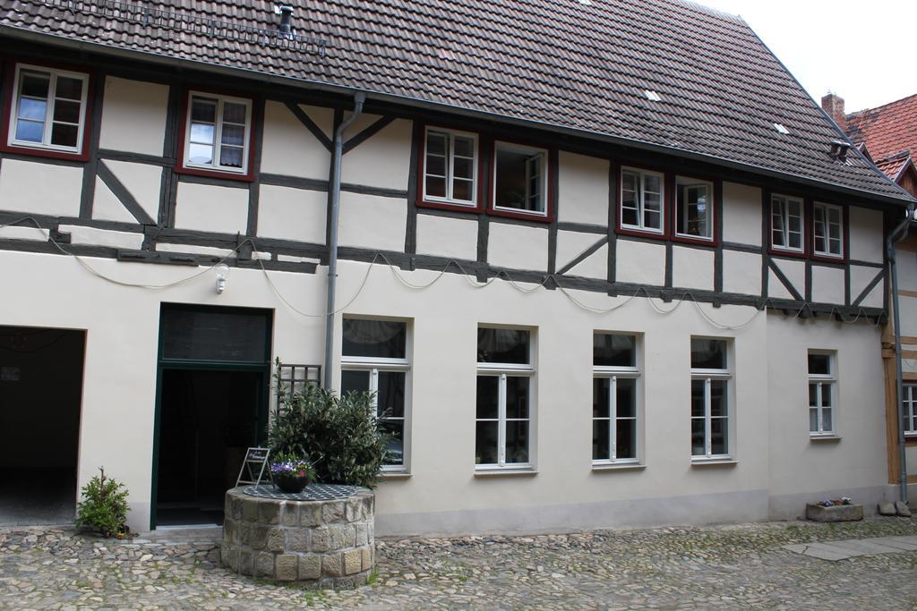 Ferienwohnungen Im Alten Handelshof Кведлинбург Экстерьер фото